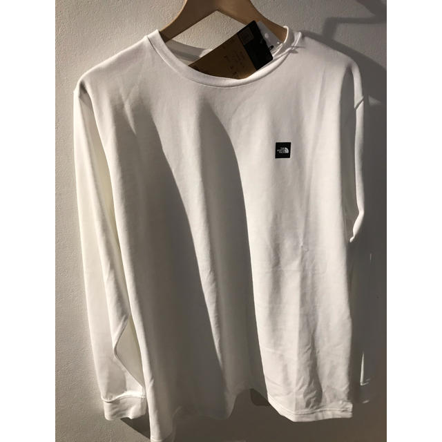 THE NORTH FACE(ザノースフェイス)の新品！THE NORTH FACE  Small Box Logo Tee メンズのトップス(Tシャツ/カットソー(七分/長袖))の商品写真