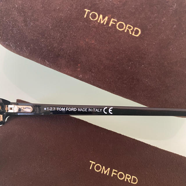 TOM FORD(トムフォード)の確実正規品 TOMFORD ゴールド×ブラック サングラス三代目/登坂広臣愛用 メンズのファッション小物(サングラス/メガネ)の商品写真