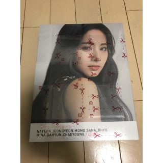 写真集TWICE 【ツウィ】（B6サイズ卓上カレンダー、日本語訳付き）(アイドルグッズ)