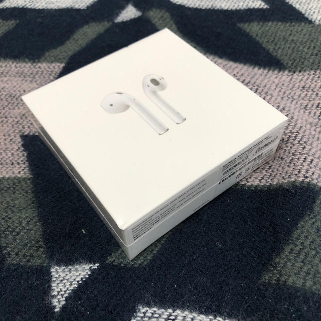 AirPods (エアーポッズ/第2世代) with Charging Case