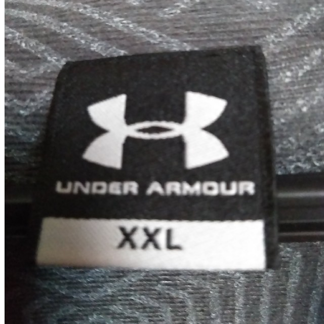 UNDER ARMOUR(アンダーアーマー)のりまりま様　UNDER ARMOUR　プルオーバー メンズのジャケット/アウター(ナイロンジャケット)の商品写真