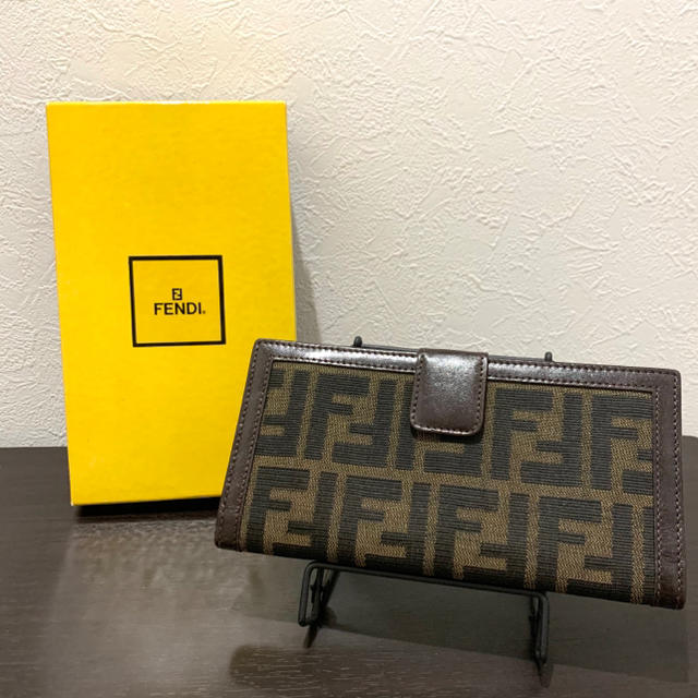 FENDI ズッカ 長財布 レザー キャンバス