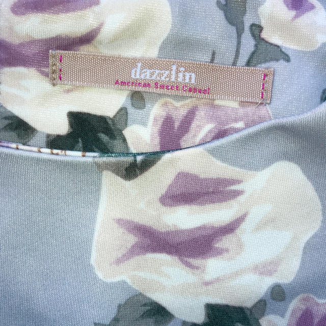 dazzlin(ダズリン)の【美品】dazzlin 花柄 ワンピース レディースのワンピース(ひざ丈ワンピース)の商品写真