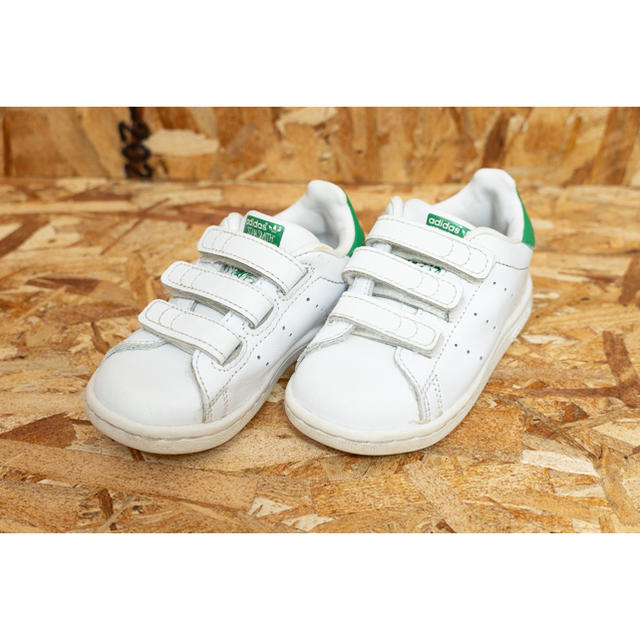 adidas(アディダス)のadidas stansmith 14cm 美品 キッズ/ベビー/マタニティのベビー靴/シューズ(~14cm)(スニーカー)の商品写真