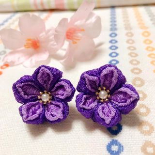 つまみ細工　桔梗ピアス(ピアス)