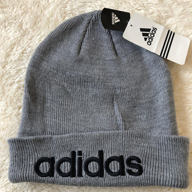 adidas(アディダス)のadidasニット帽 レディースの帽子(ニット帽/ビーニー)の商品写真