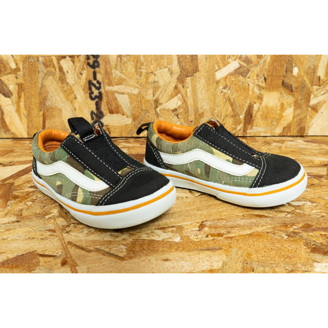 VANS(ヴァンズ)のVANS 15cm  カモフラ　スリッポン　美品 キッズ/ベビー/マタニティのキッズ靴/シューズ(15cm~)(スリッポン)の商品写真