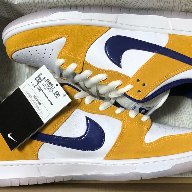 NIKE(ナイキ)のNIKE SB DUNK LOW PRO LASER ORANGE ダンク メンズの靴/シューズ(スニーカー)の商品写真