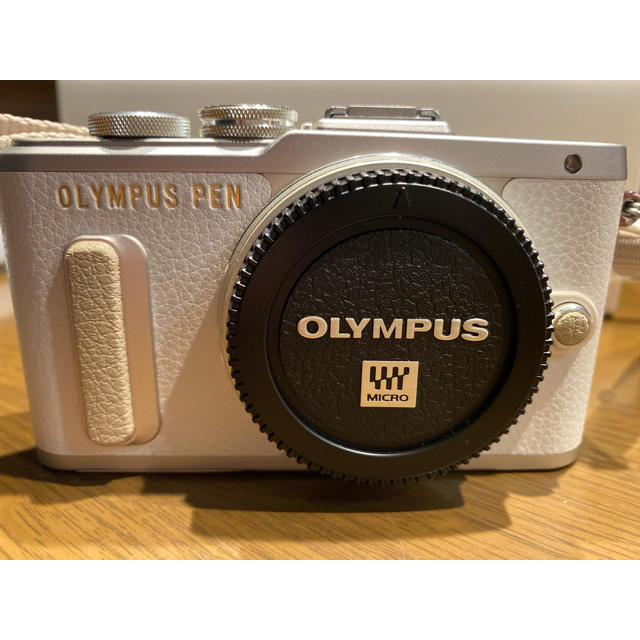 OLYMPUS PEN E-PL8 1