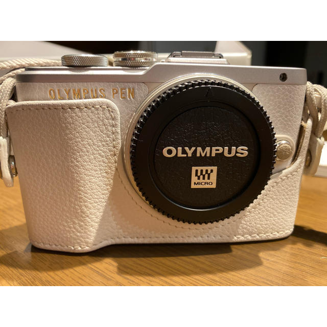 OLYMPUS PEN E-PL8 2