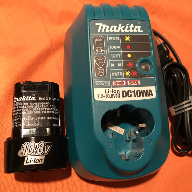 Makita(マキタ)のマキタ　充電器バッテリーセット スマホ/家電/カメラのスマートフォン/携帯電話(バッテリー/充電器)の商品写真