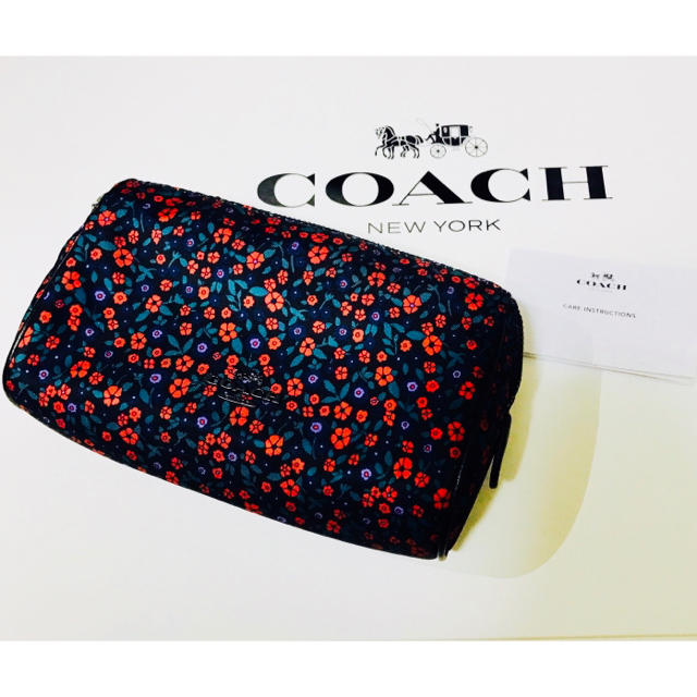 【新品】　COACH  肩掛けバッグ　レディース