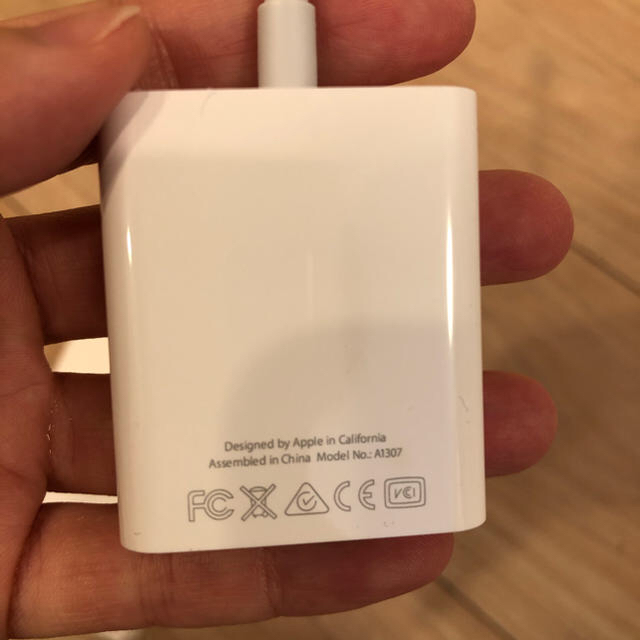 Apple(アップル)の【純正】Apple Mini DisplayPort VGAアダプタ スマホ/家電/カメラのテレビ/映像機器(映像用ケーブル)の商品写真