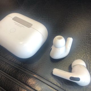 アップル(Apple)のair pods pro(ヘッドフォン/イヤフォン)