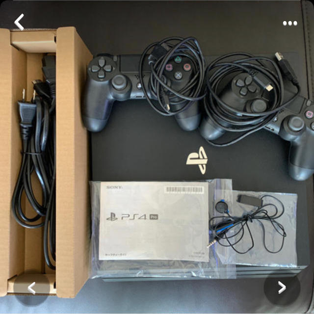 SONY PlayStation4 コントローラー２つ付き-