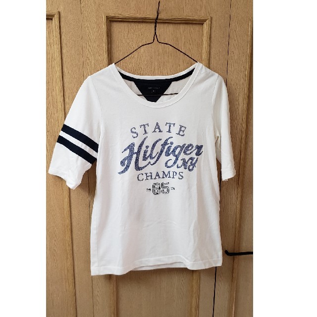 TOMMY HILFIGER(トミーヒルフィガー)のTOMMY HILFIGER　ゲリラ値下げ！ レディースのトップス(Tシャツ(半袖/袖なし))の商品写真