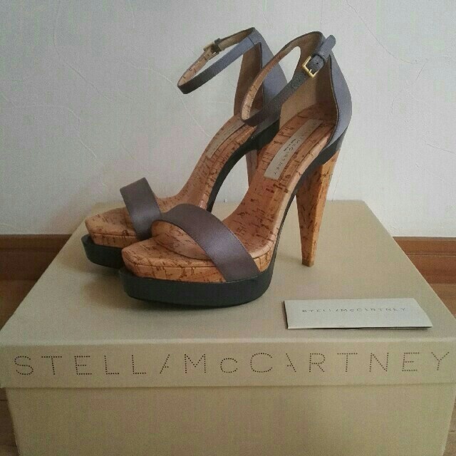 Stella McCartney(ステラマッカートニー)のステラマッカートニー サテン×コルク サンダル ハイヒール レディースの靴/シューズ(ハイヒール/パンプス)の商品写真