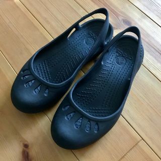 クロックス(crocs)の【Chia様専用】クロックス マリンディ 黒 W8(サンダル)