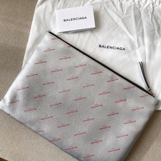 バレンシアガ(Balenciaga)の美品♡バレンシアガ シルバー クラッチバッグ(セカンドバッグ/クラッチバッグ)