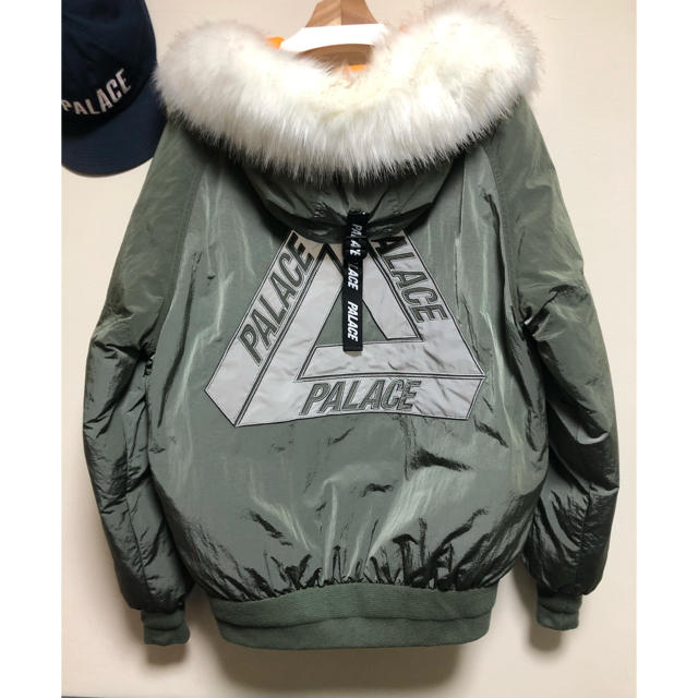 ダウンジャケットpalace  p-2b parka M カーキ