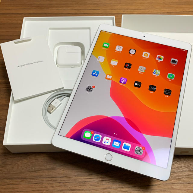 気質アップ】 Apple - Apple SIMフリー iPad Air3 64GB シルバー 031
