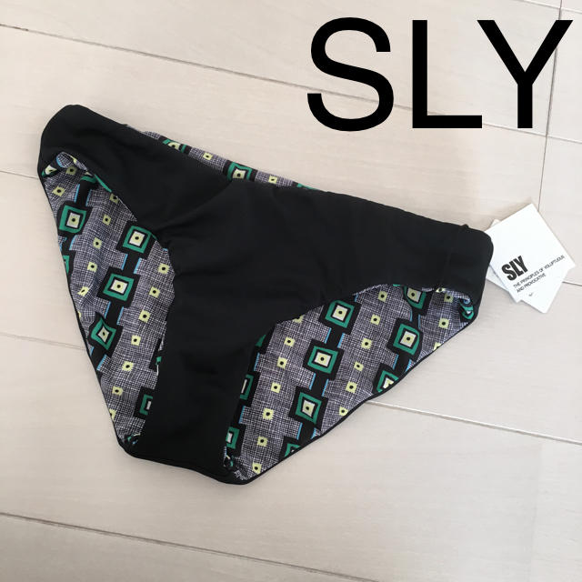 SLY(スライ)の新品未使用SLY水着パンツ レディースの水着/浴衣(水着)の商品写真