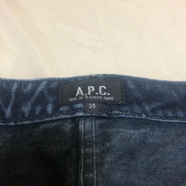 A.P.C(アーペーセー)のa.p.c ミニスカート レディースのスカート(ミニスカート)の商品写真