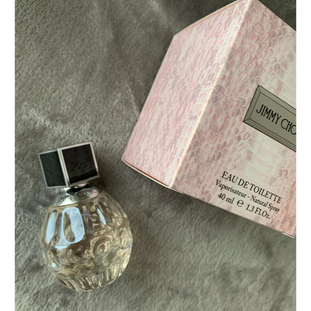 JIMMY CHOO(ジミーチュウ)のJIMMY CHOO 香水　40ml コスメ/美容の香水(香水(女性用))の商品写真