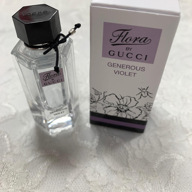 Gucci(グッチ)のGUCCI フローラバイグッチ GENEROUS VIOLET 5ml コスメ/美容のコスメ/美容 その他(その他)の商品写真