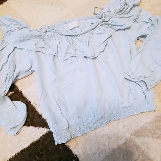 エイチアンドエム(H&M)のオフショルフリルブラウス　150 女の子(ブラウス)