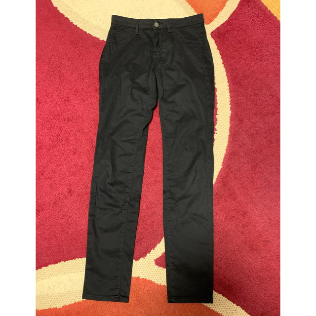 UNIQLO(ユニクロ)のユニクロ　黒　パンツ　25インチ レディースのパンツ(デニム/ジーンズ)の商品写真