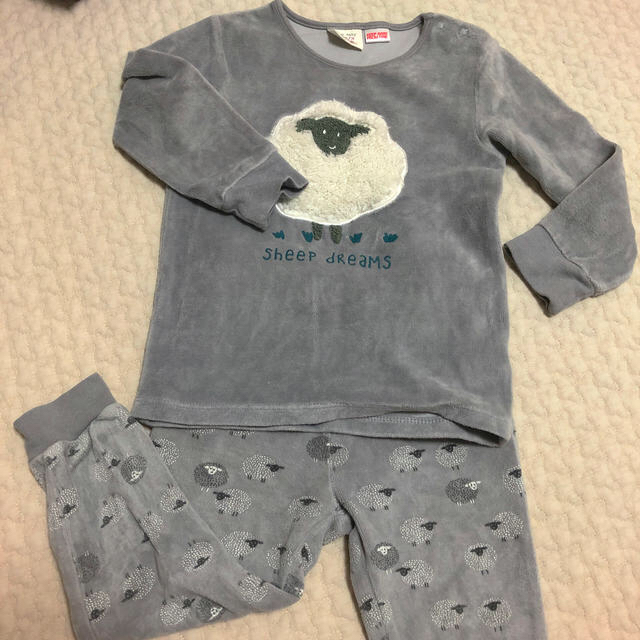 ZARA KIDS(ザラキッズ)のZaraBaby 98 パジャマ　上下セット キッズ/ベビー/マタニティのキッズ服女の子用(90cm~)(パジャマ)の商品写真