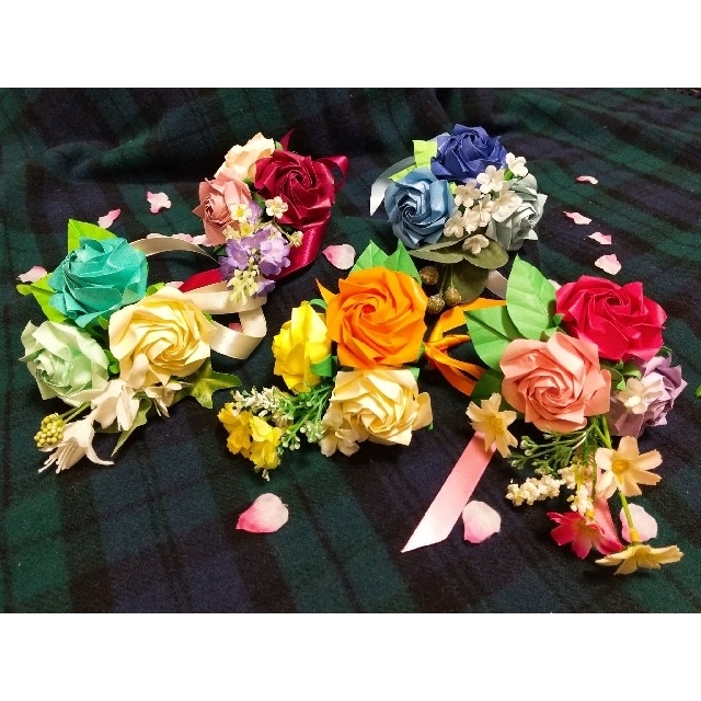 折り紙の薔薇の花束 5色セット ハンドメイドのフラワー/ガーデン(その他)の商品写真