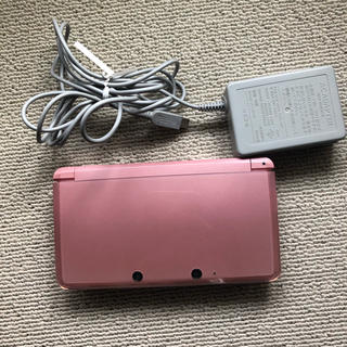 ニンテンドー3DS(ニンテンドー3DS)のニンテンドー3DS ピンク　充電器(携帯用ゲーム機本体)