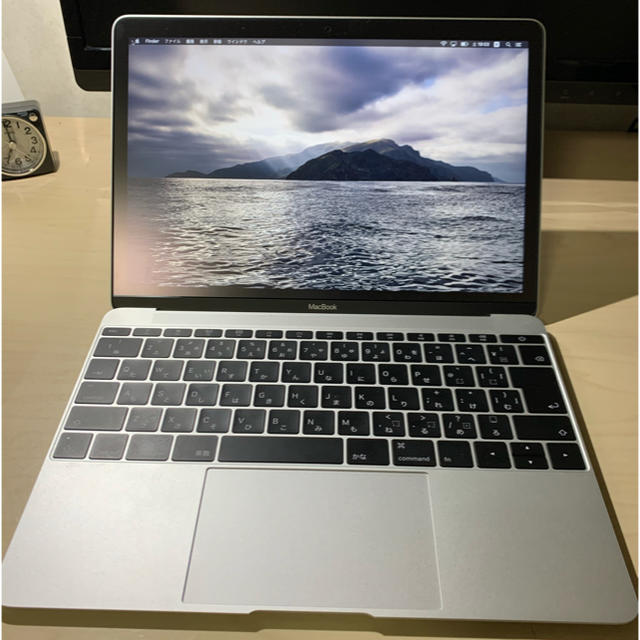 美品　放充電回数14回　MacBook 12インチ　2017シルバー重量