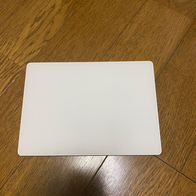 Apple(アップル)のMagic Trackpad 2の販売です。  スマホ/家電/カメラのPC/タブレット(PC周辺機器)の商品写真