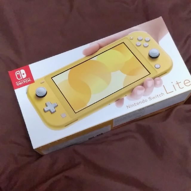 ニンテンドースイッチライト　イエロー