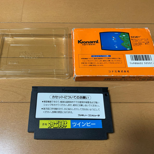 KONAMI(コナミ)のツインビー★ファミコンソフト エンタメ/ホビーのゲームソフト/ゲーム機本体(家庭用ゲームソフト)の商品写真