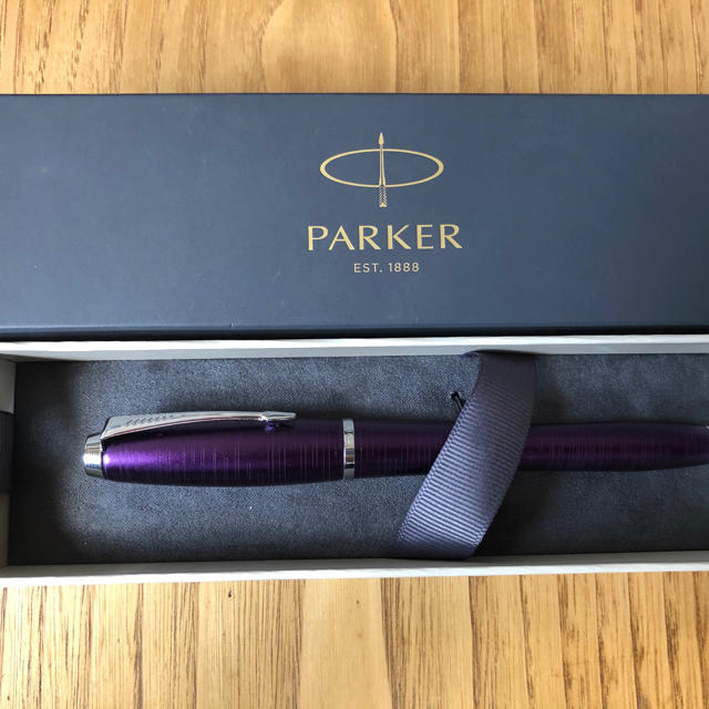 Parker(パーカー)のPARKER パーカー 万年筆　細字 インテリア/住まい/日用品の文房具(ペン/マーカー)の商品写真