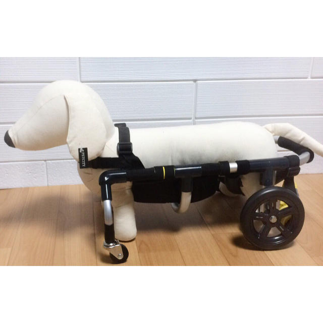B●Mダックス●犬の車椅子 小型犬用4輪車いす ～8kg位 歩行器 介護