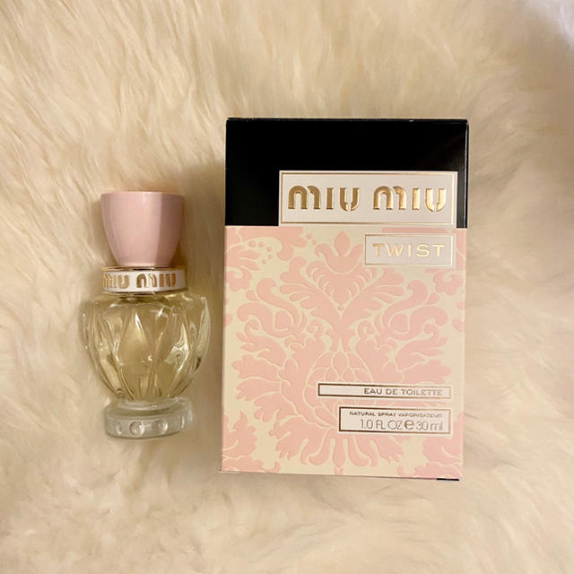 miumiu(ミュウミュウ)のmiumiu フレグランス ‘TWIST’ 30ml コスメ/美容の香水(香水(女性用))の商品写真