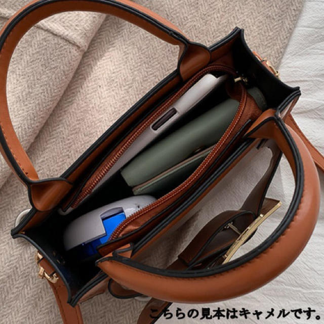 ZARA(ザラ)の【新品】スクエアバッグ ショルダーバッグ ミニバッグ 春秋モデル レディースのバッグ(ショルダーバッグ)の商品写真