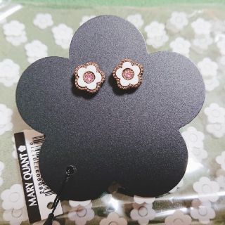 マリークワント(MARY QUANT)のMARY QUANT デイジーピアス(ピアス)