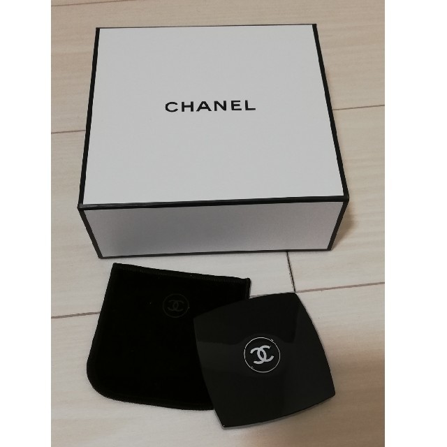 CHANEL(シャネル)のCHANEL シャネル ミラー 鏡 レディースのファッション小物(ミラー)の商品写真