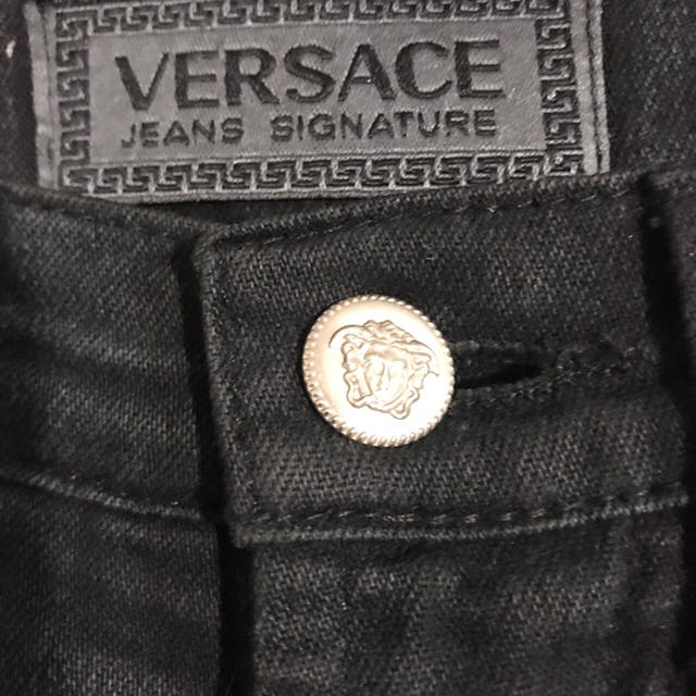 VERSACE(ヴェルサーチ)のVERSACE ブラック デニム レディースのパンツ(デニム/ジーンズ)の商品写真