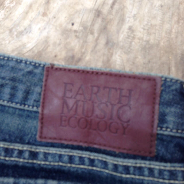 earth music & ecology(アースミュージックアンドエコロジー)のearthデニムスカート レディースのスカート(ミニスカート)の商品写真