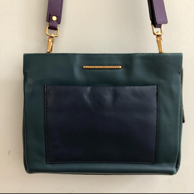 MARC BY MARC JACOBS(マークバイマークジェイコブス)のショルダーバッグ　MARC BY MARC JACOBS レディースのバッグ(ショルダーバッグ)の商品写真