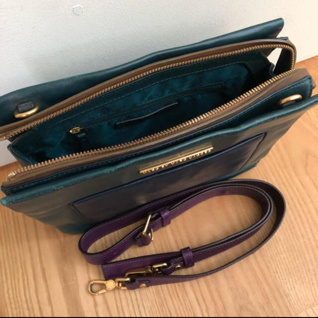 MARC BY MARC JACOBS(マークバイマークジェイコブス)のショルダーバッグ　MARC BY MARC JACOBS レディースのバッグ(ショルダーバッグ)の商品写真