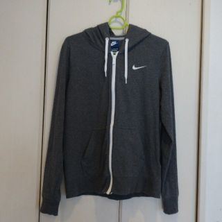 ナイキ(NIKE)のお値下げ  NIKEパーカー 3回着用のみ   美品(パーカー)