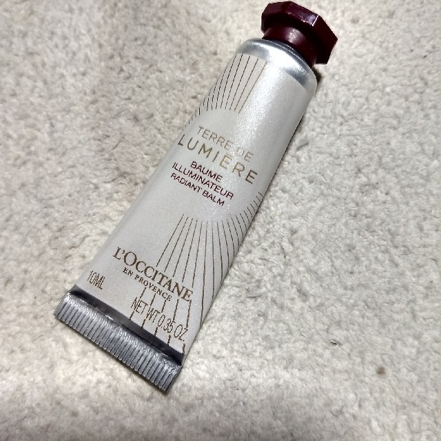 L'OCCITANE(ロクシタン)のロクシタン　テールドルミエール ゴールドハンドクリーム コスメ/美容のボディケア(ハンドクリーム)の商品写真